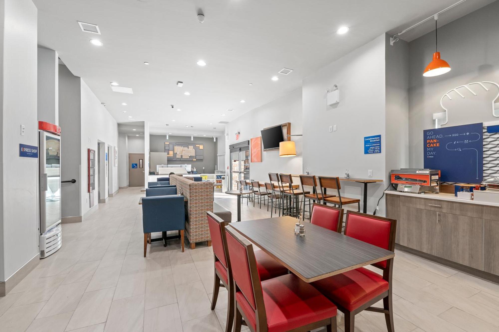 Holiday Inn Express & Suites ニューヨーク エクステリア 写真